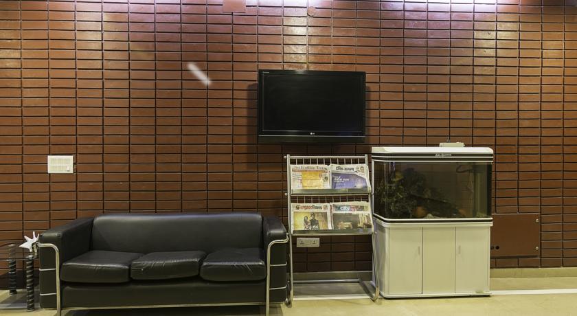 Treebo Palm Tree Palam Vihar Hotel Gurgaon Exterior photo